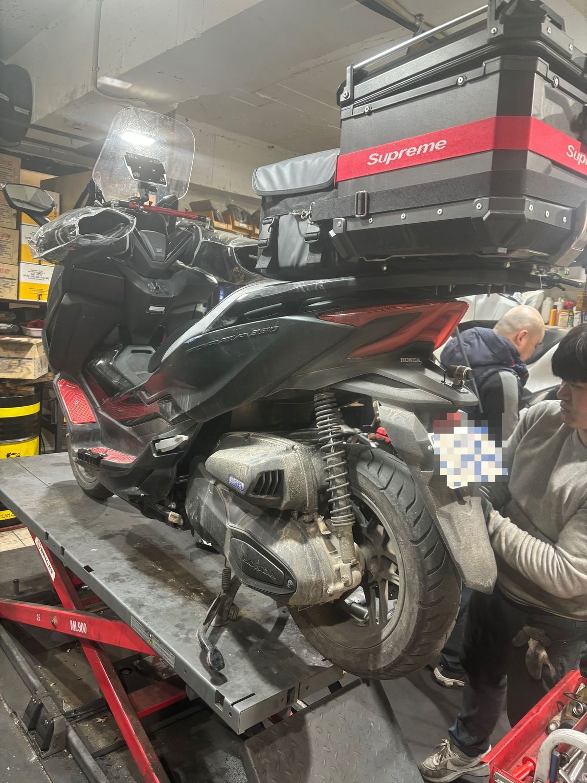 혼다 포르자 350 main