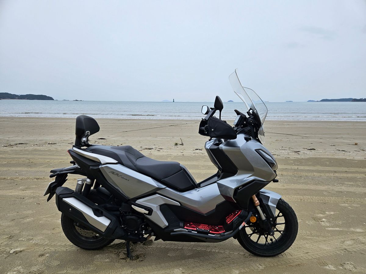 혼다 ADV 350 8