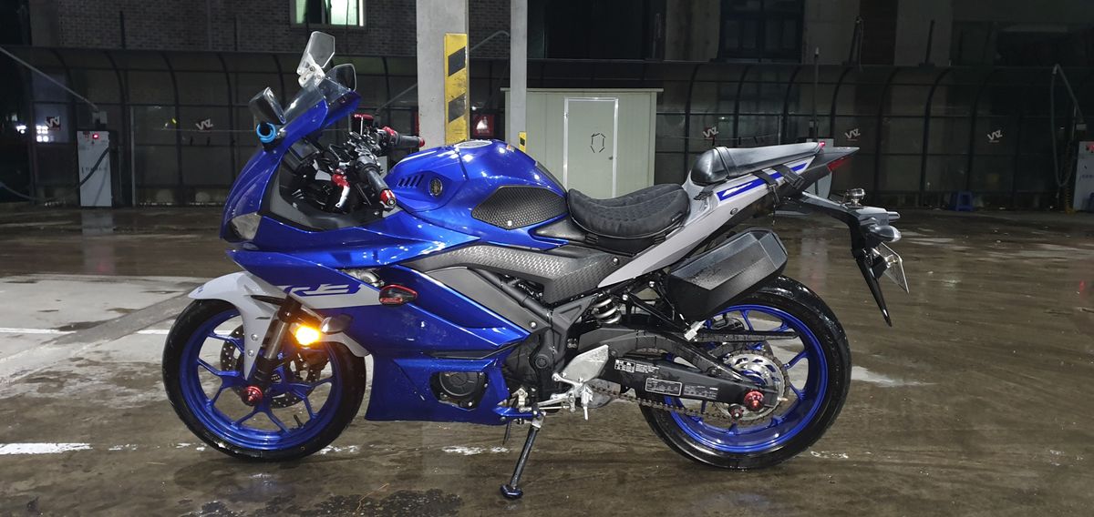 야마하 YZF R3 thumb 2