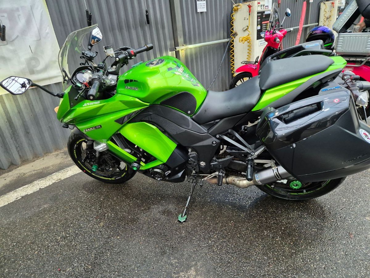가와사키 Z 1000 SX 4