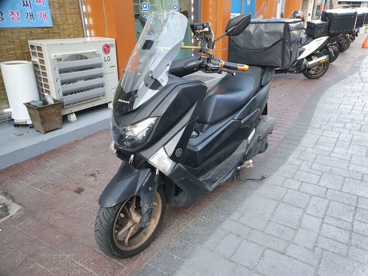 야마하 NMAX 125 thumb 2