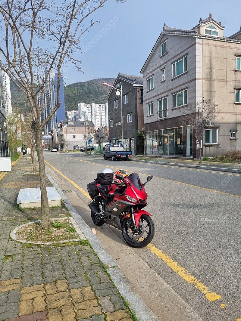 야마하 YZF R3 thumb 2