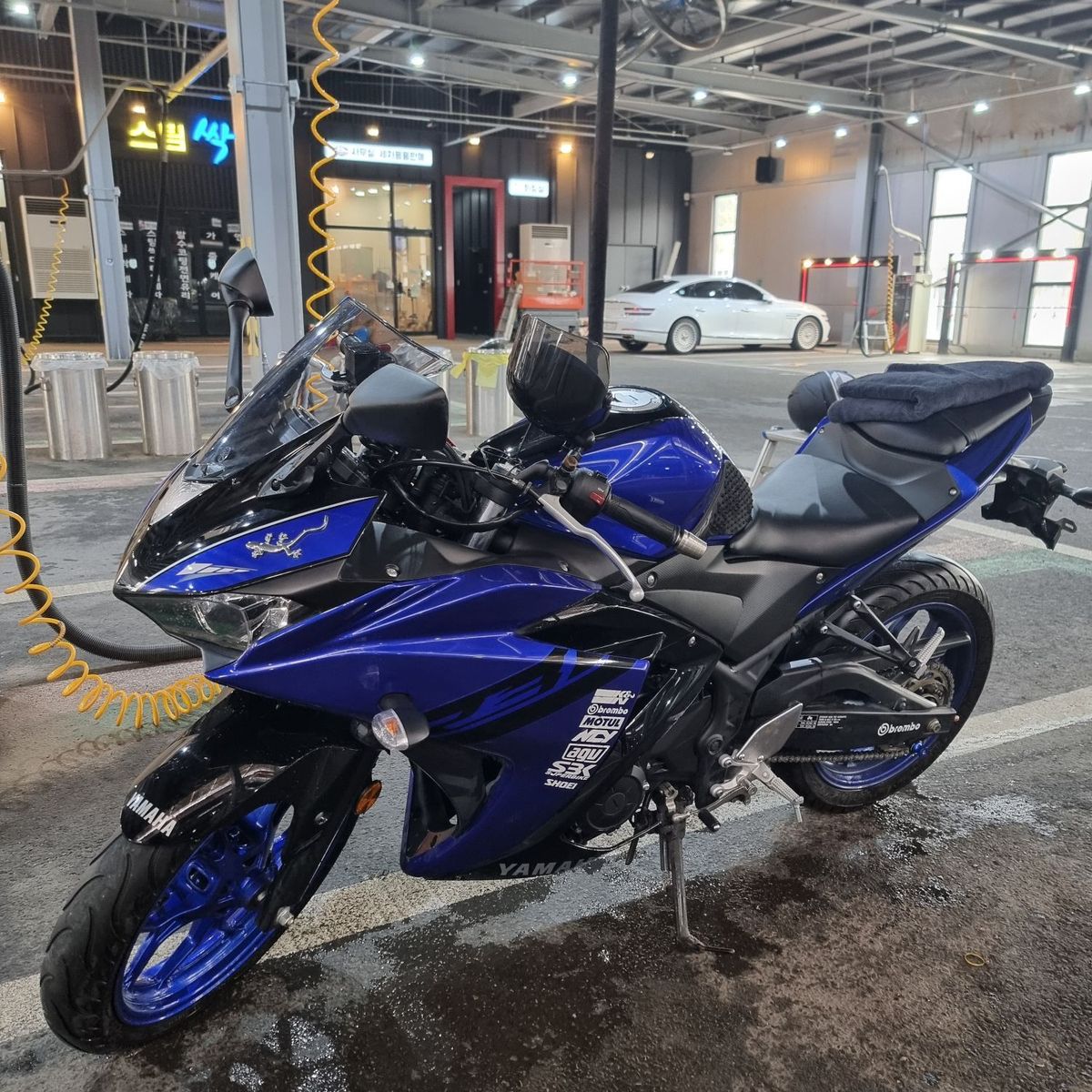 야마하 YZF R3 4