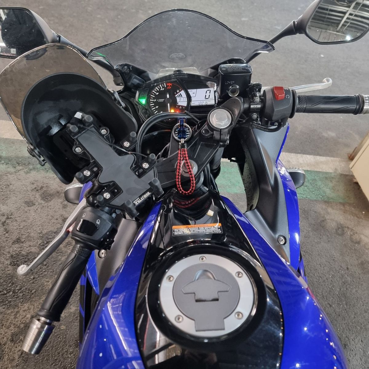 야마하 YZF R3 main