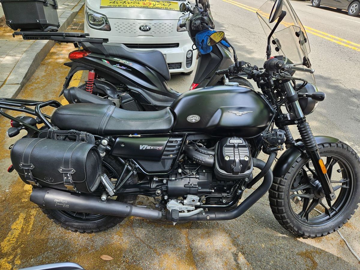 모토구찌 V7 II 스톤 ABS 5