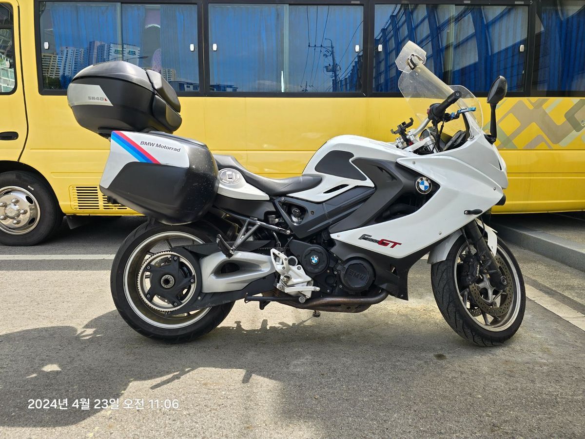 BMW F 800 GT more