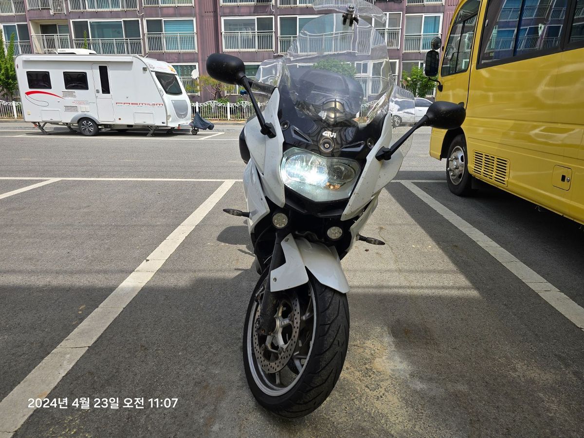 BMW F 800 GT thumb 2