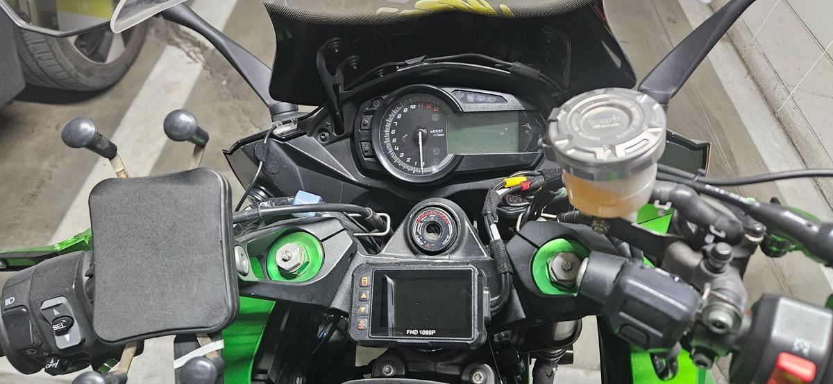 가와사키 Z 1000 SX 4