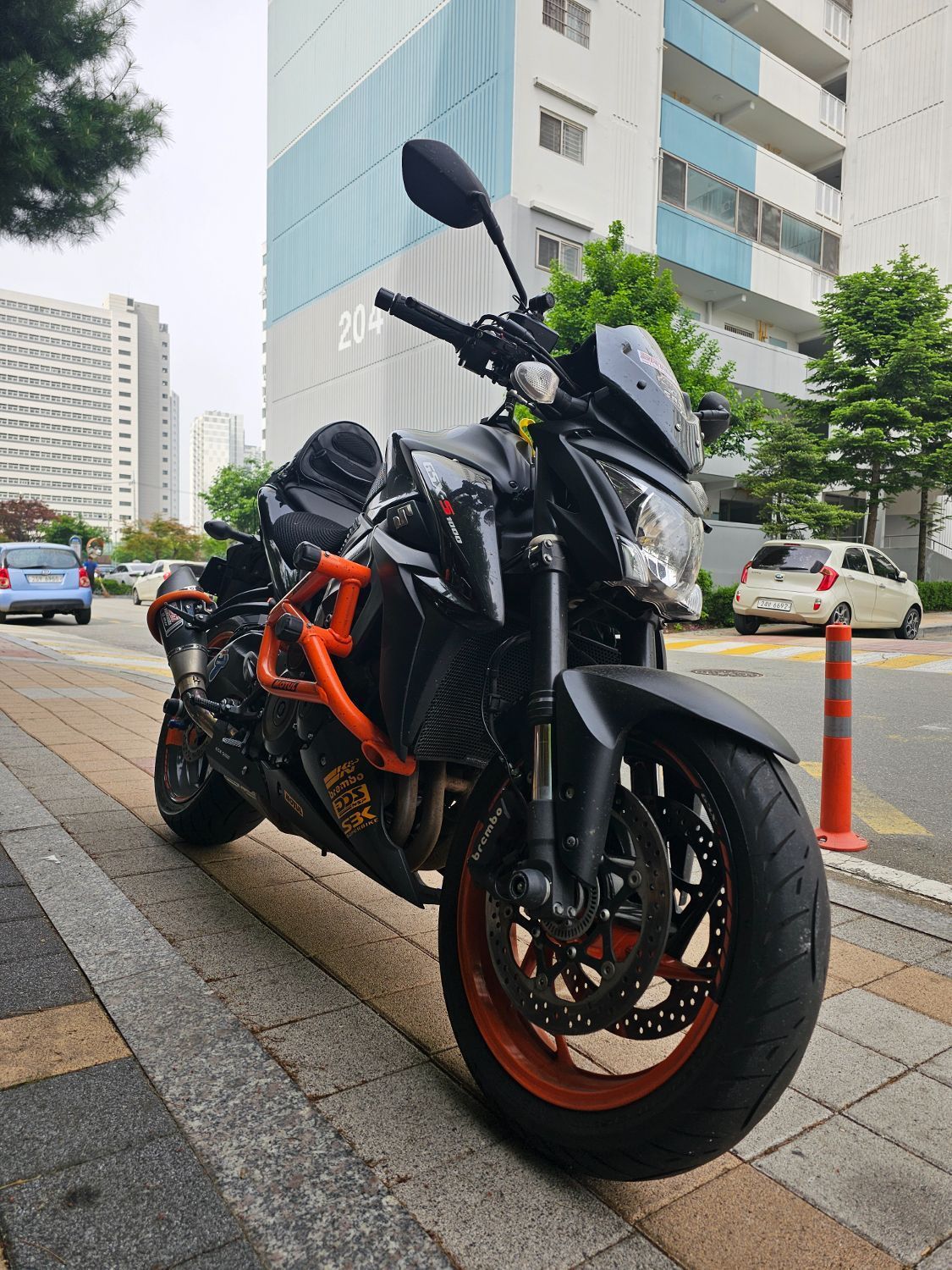 스즈키 GSX S 1000 main