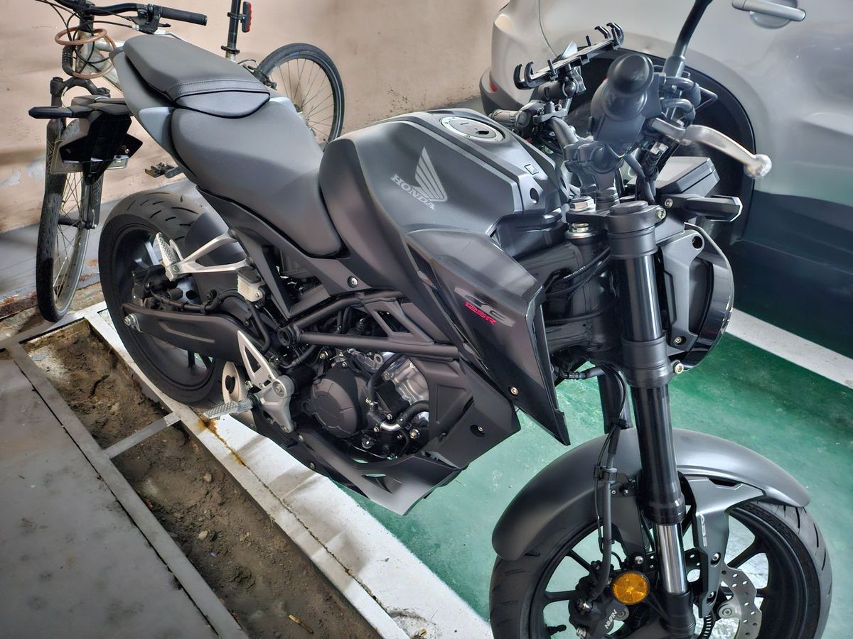 혼다 CB 125 R more