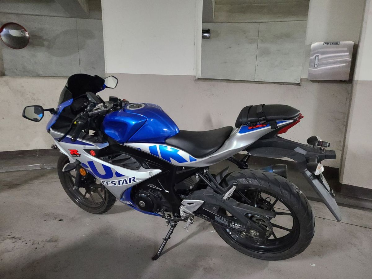스즈키 GSX R 125 ABS main
