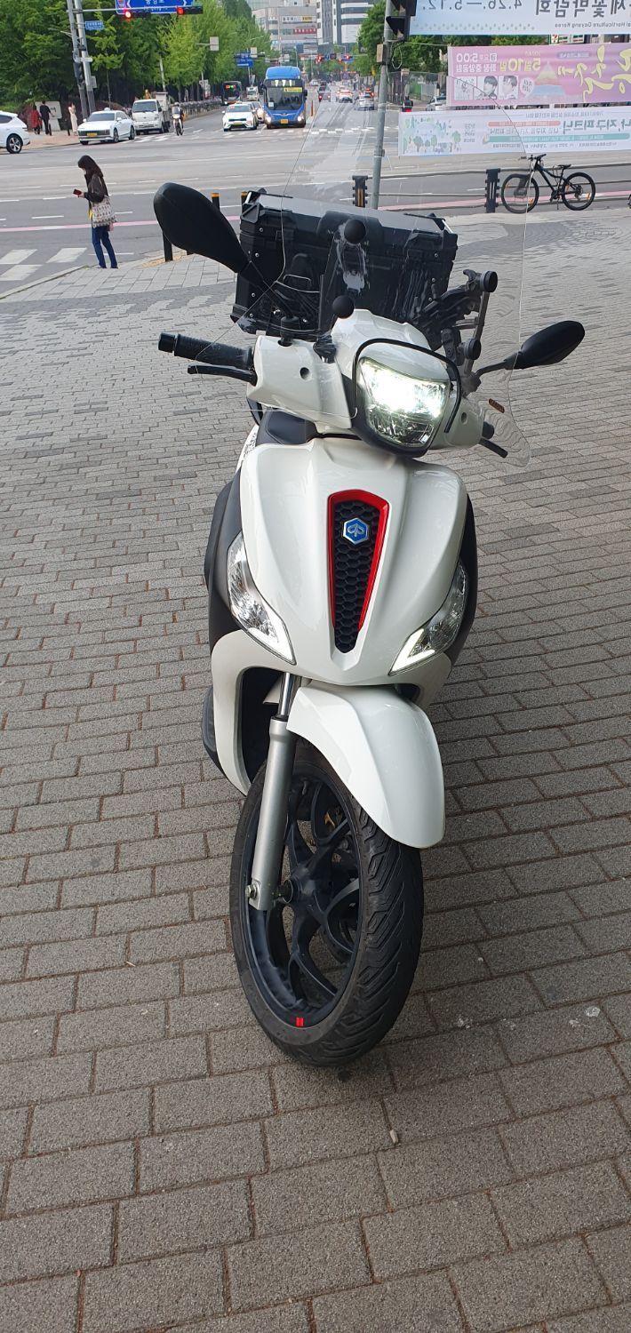 피아지오 메들리 125 S 5