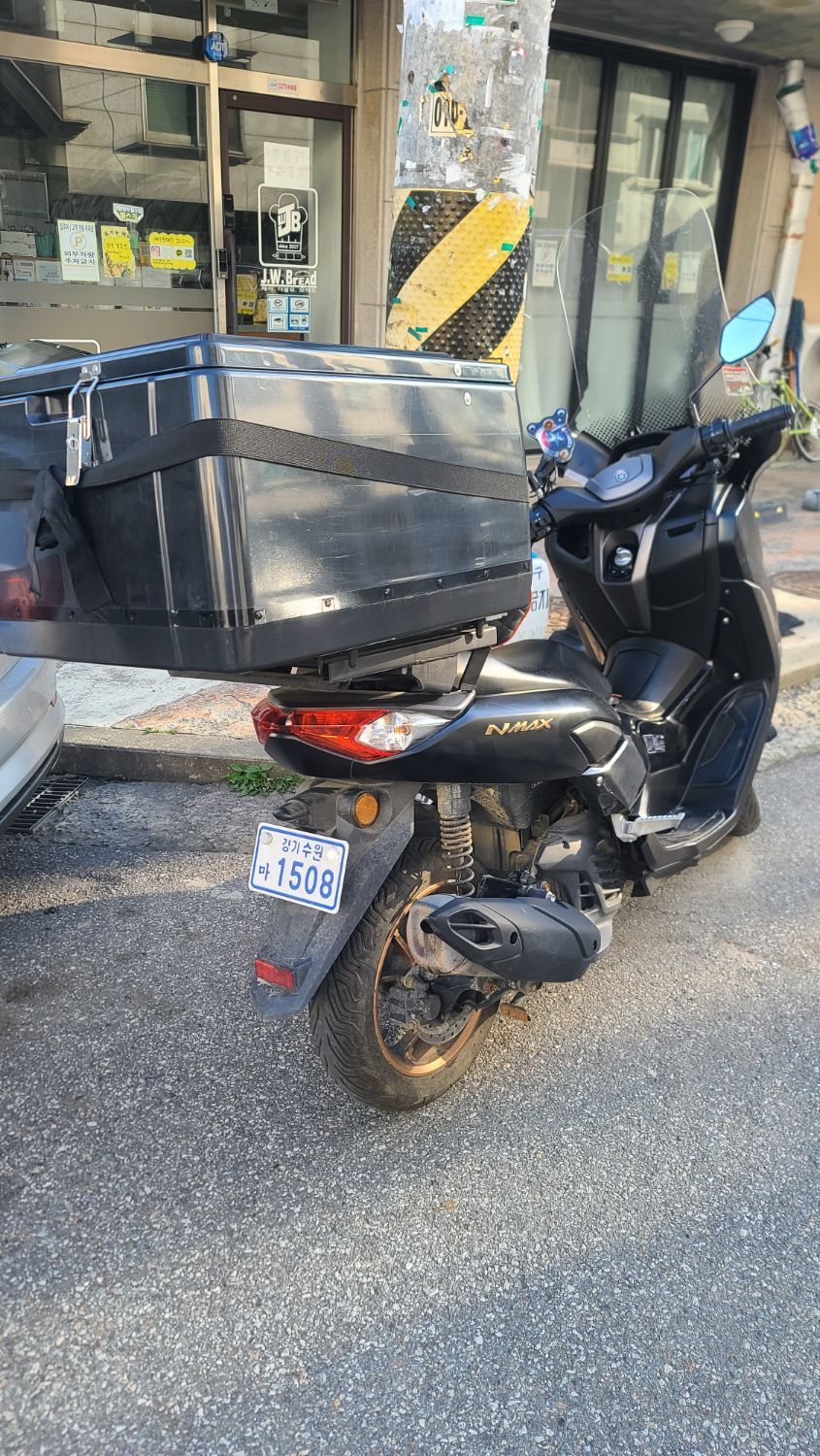 야마하 NMAX 125 8