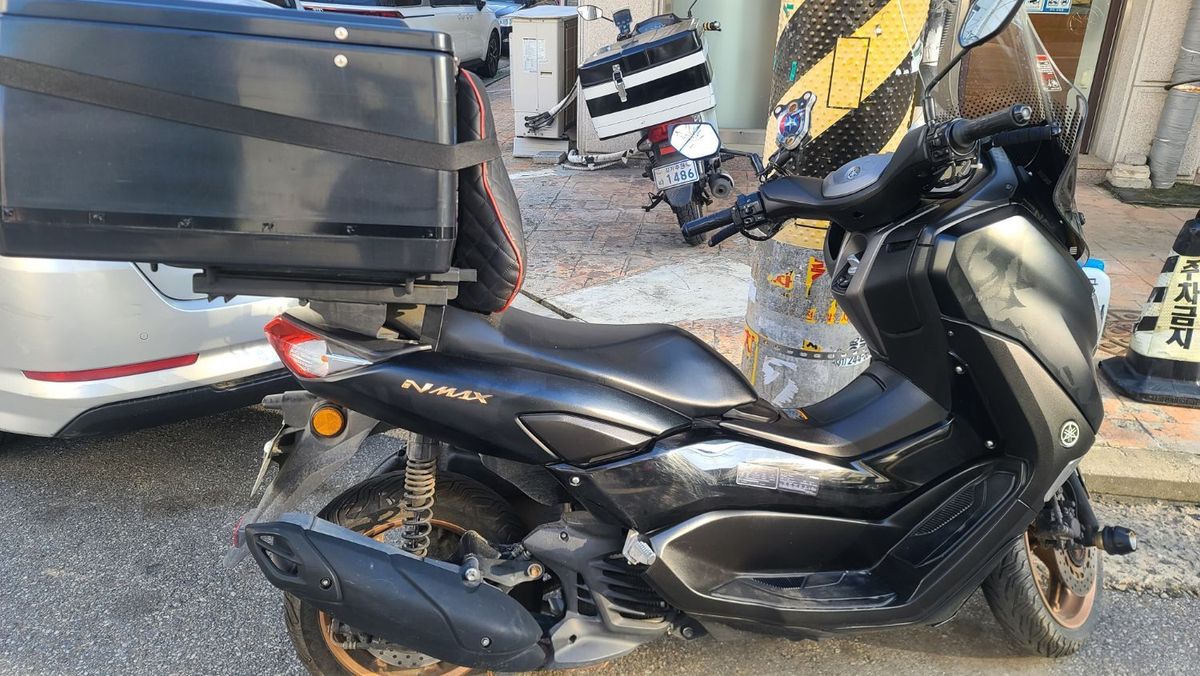 야마하 NMAX 125 9