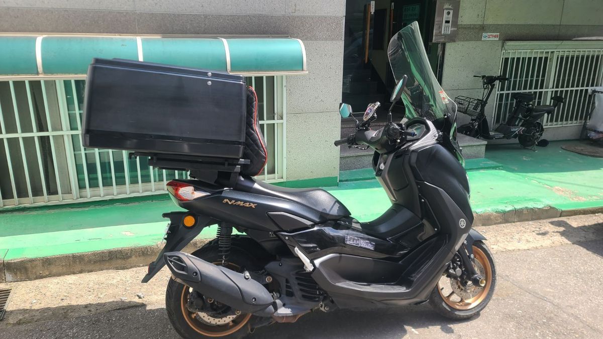 야마하 NMAX 125 more
