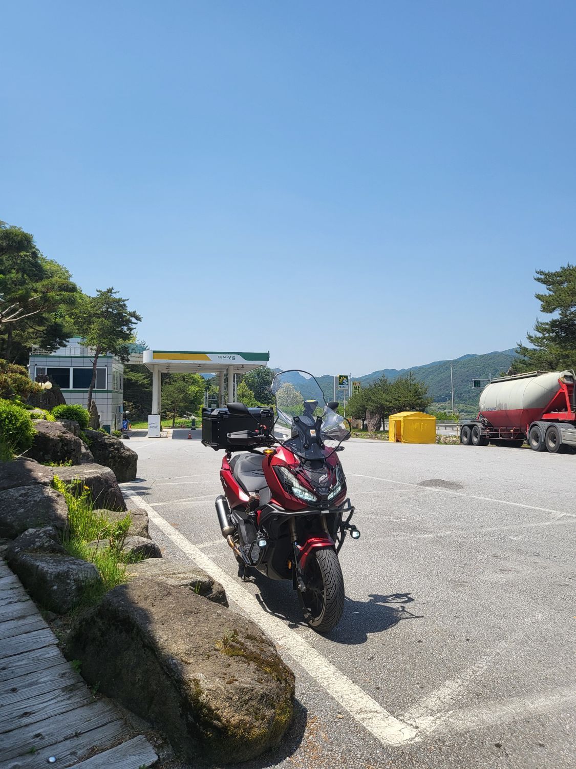 혼다 ADV 350 more
