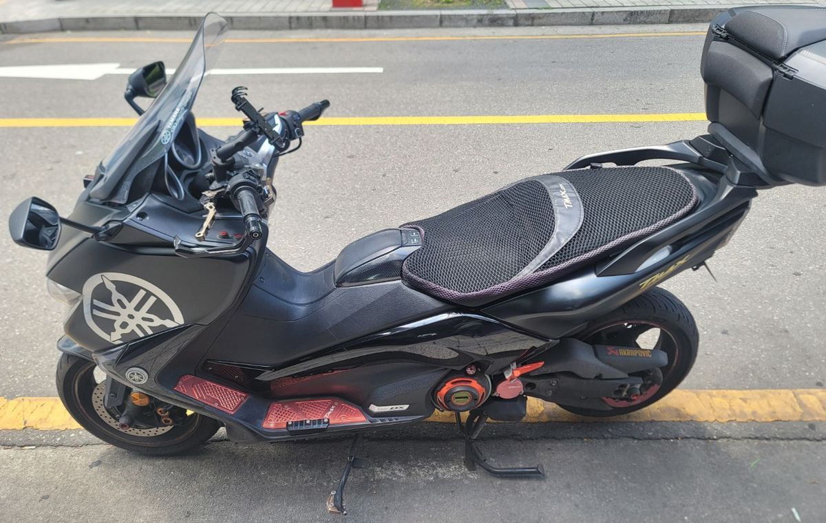 야마하 TMAX DX 6