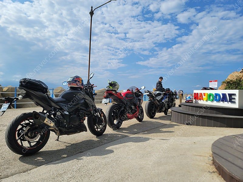 스즈키 GSX S 750 9