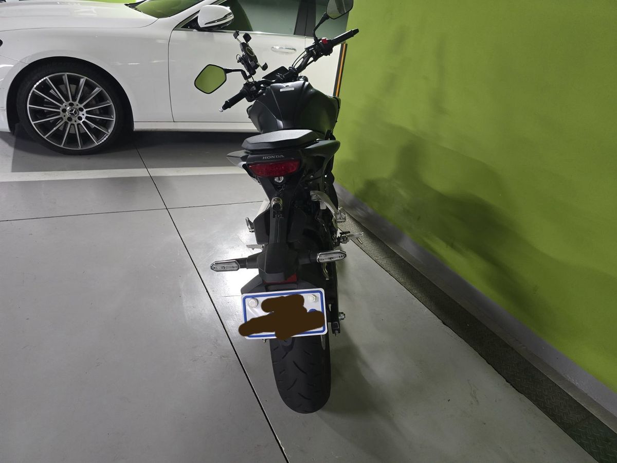 혼다 CB 125 R main