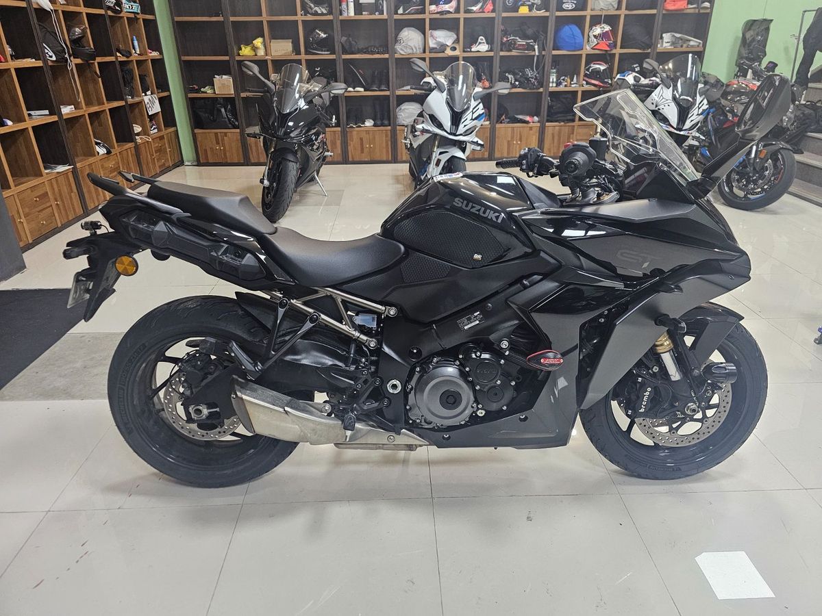스즈키 GSX S 1000 GT thumb 2