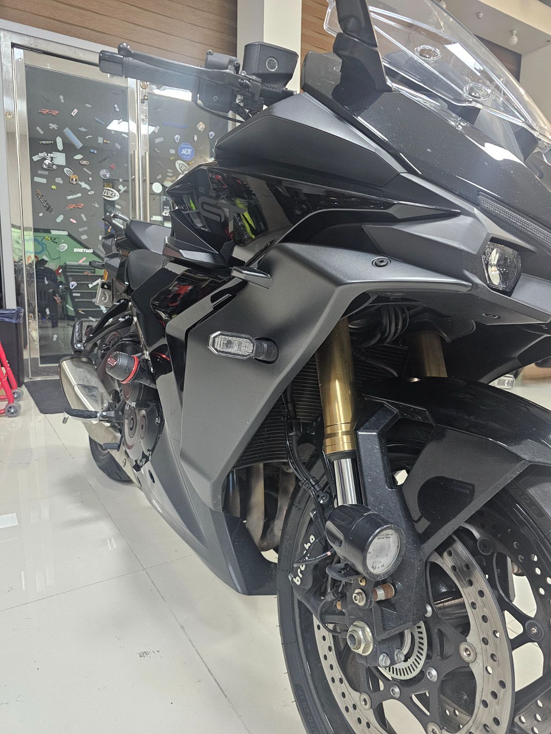 스즈키 GSX S 1000 GT 8
