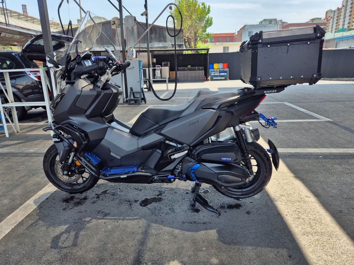 혼다 ADV 350 main
