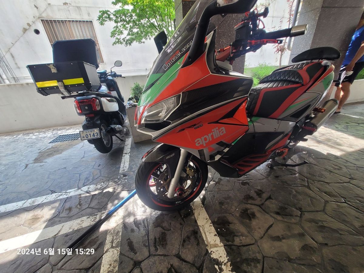 아프릴리아 SRV 850 6