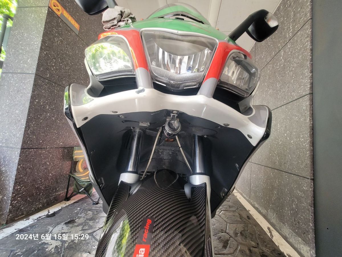 아프릴리아 SRV 850 7