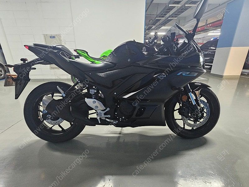 야마하 YZF R3 more
