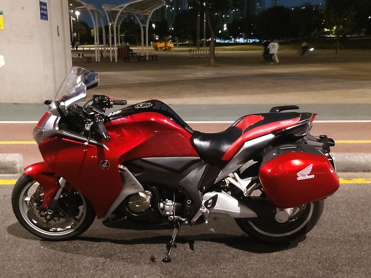 혼다 VFR 1200 F 4