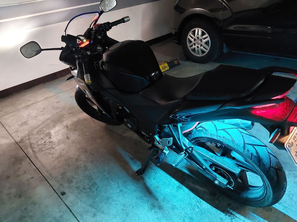 혼다 CBR 125 R more