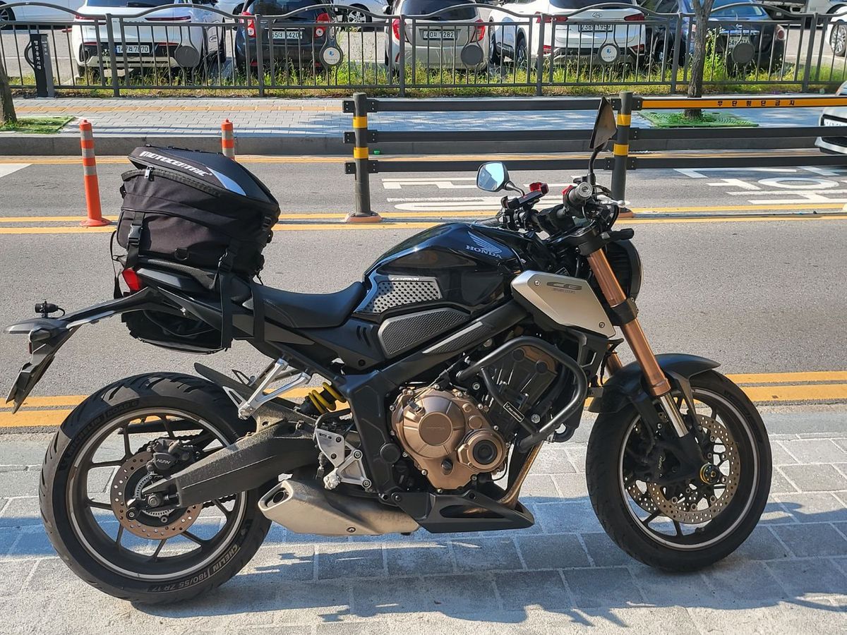 혼다 CB 650 R 4