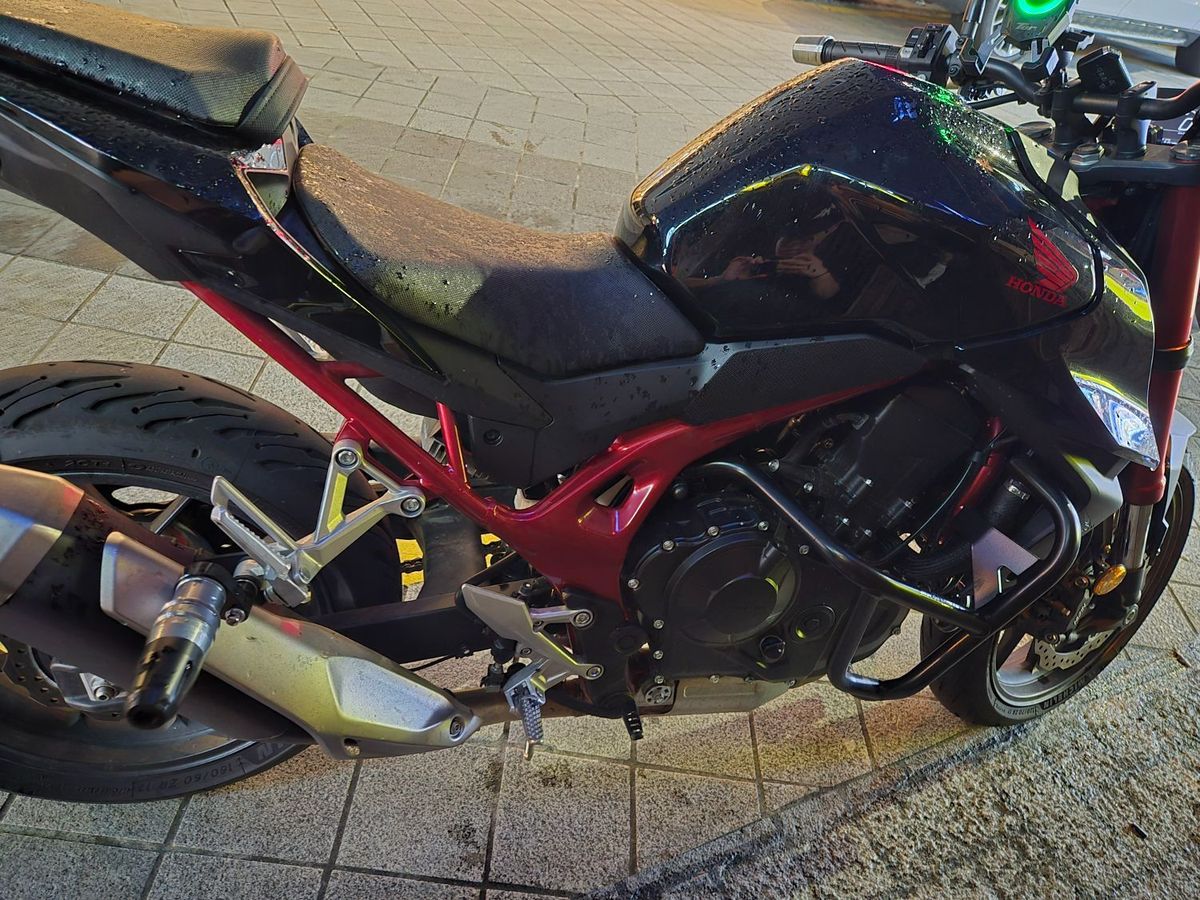 혼다 CB750 HORNET 5