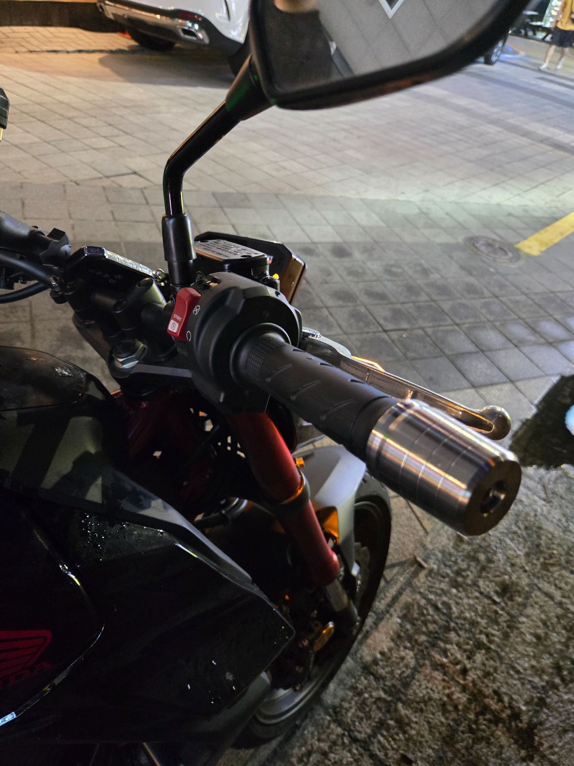 혼다 CB750 HORNET 9