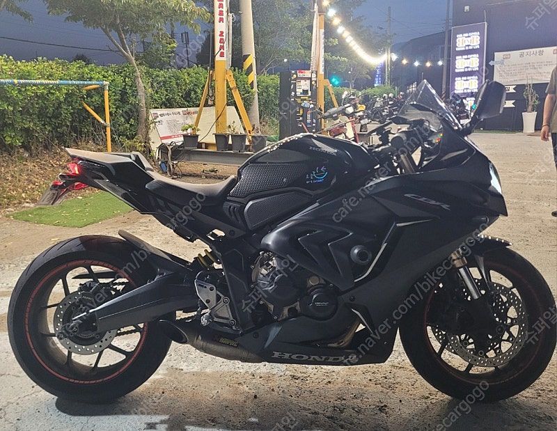 혼다 CBR 650 R MT main