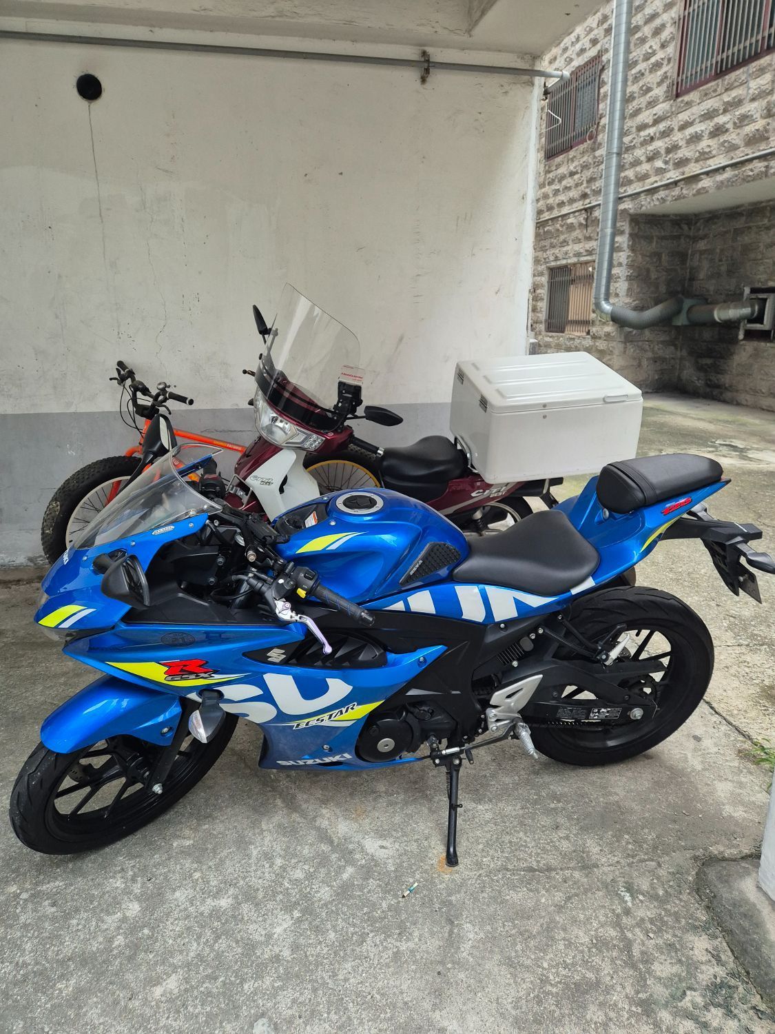 스즈키 GSX R 125 ABS thumb 2
