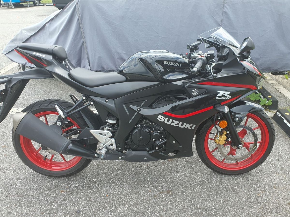 스즈키 GSX R 125 ABS 10