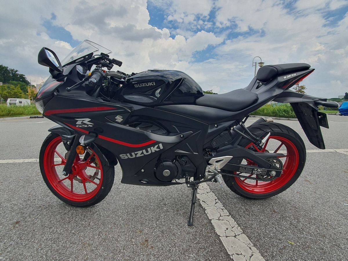 스즈키 GSX R 125 ABS 7