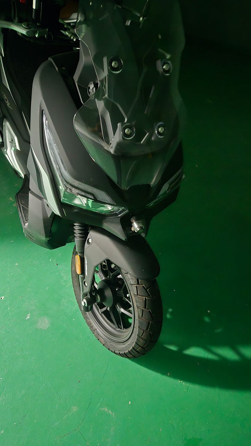기타 ADV 125 more