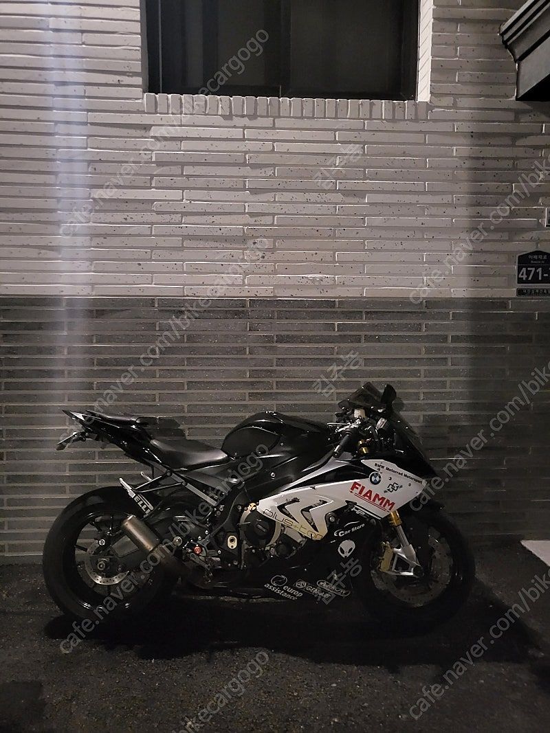 BMW S 1000 RR more