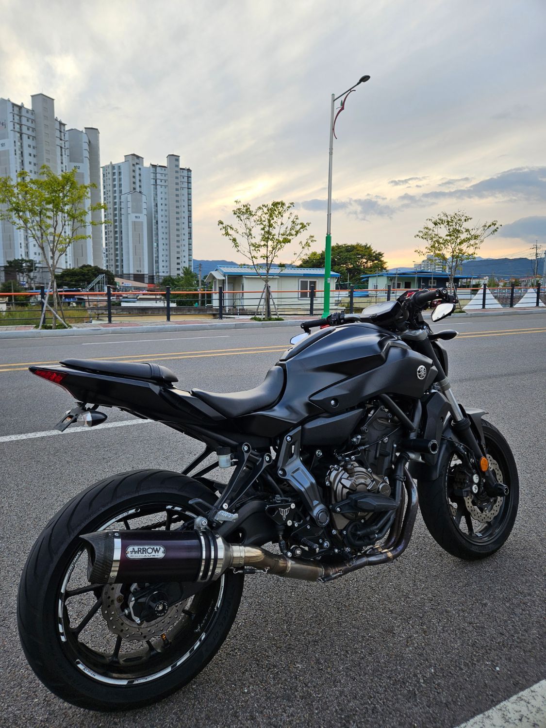 야마하 MT 07 main