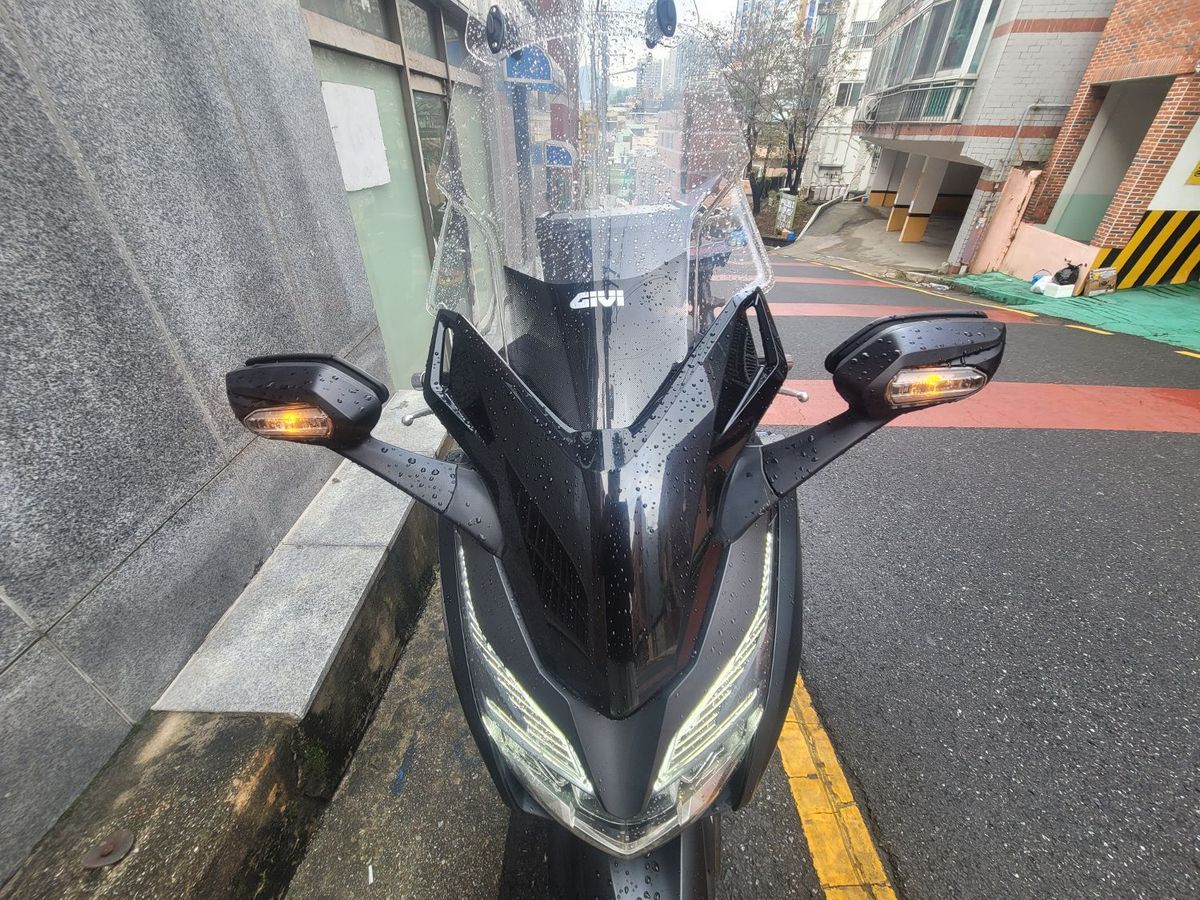 혼다 포르자 300 main