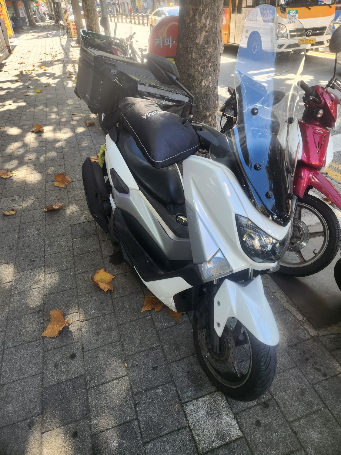 야마하 NMAX 125 main