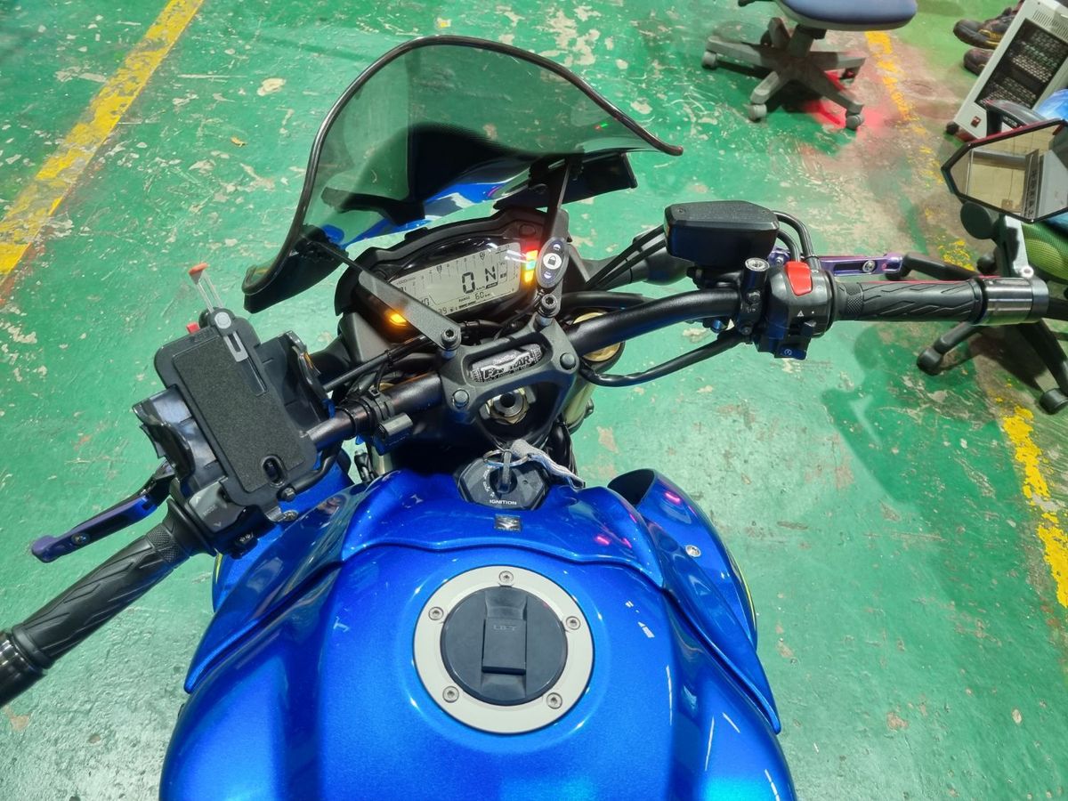 스즈키 GSX S 1000 10
