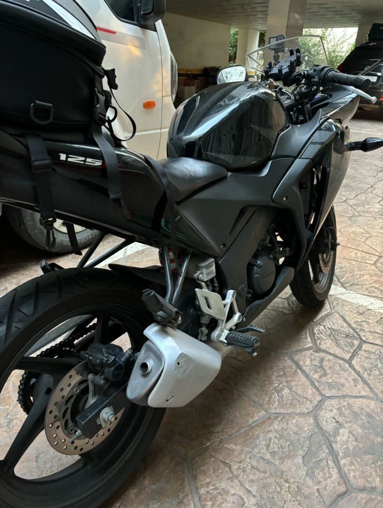 혼다 CBR 125 R 7
