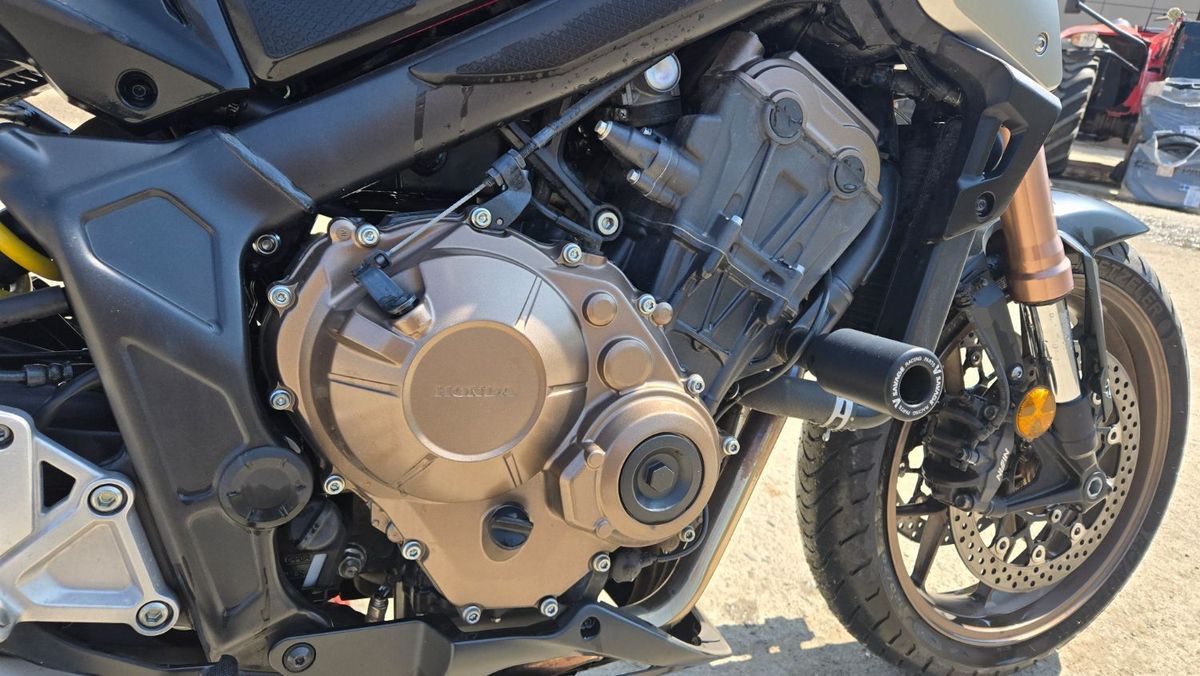 혼다 CB 650 R thumb 2