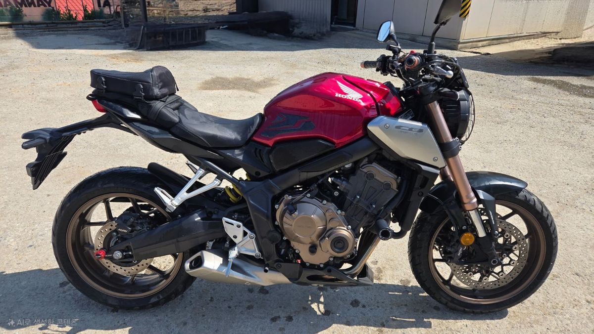 혼다 CB 650 R 8