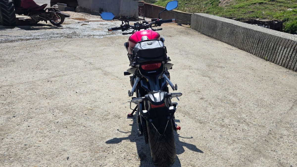 혼다 CB 650 R 9