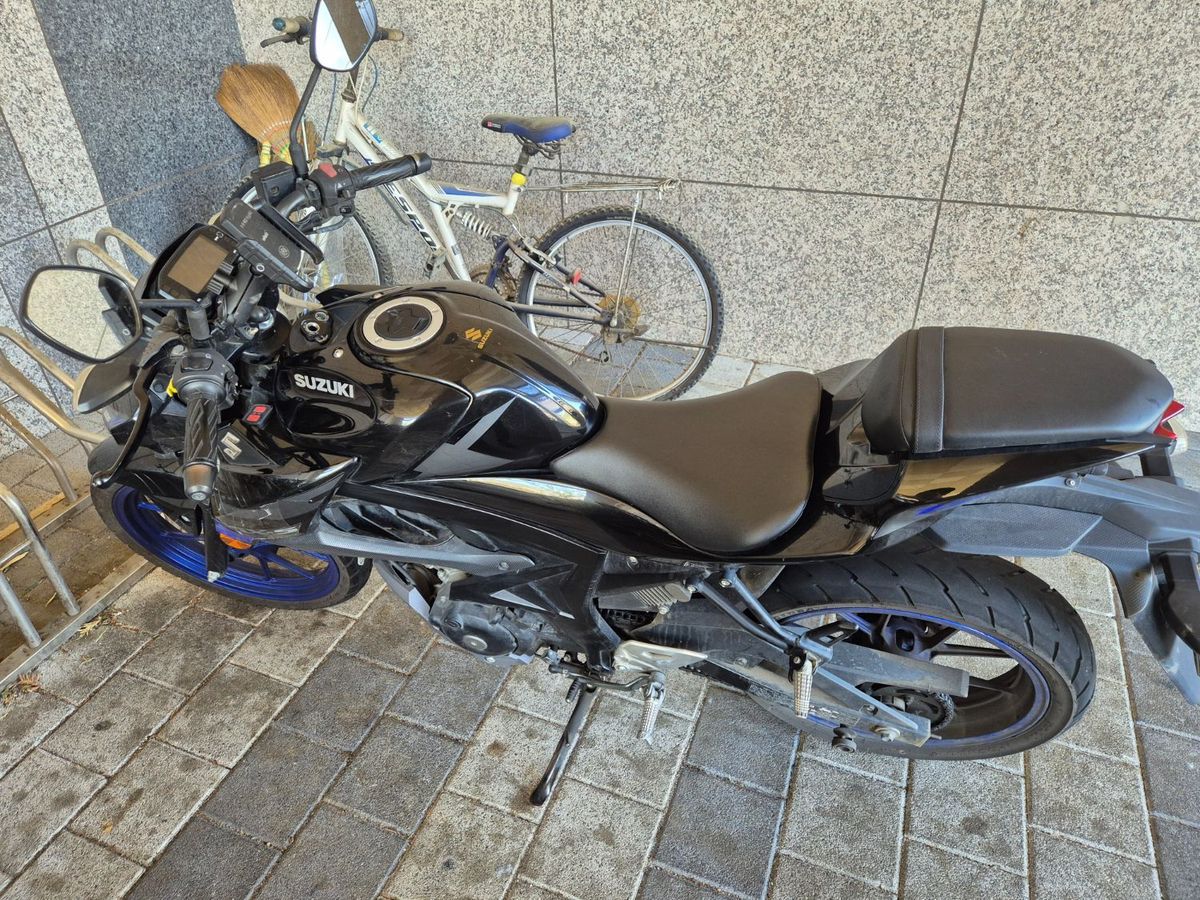 스즈키 GSX S 125 thumb 2
