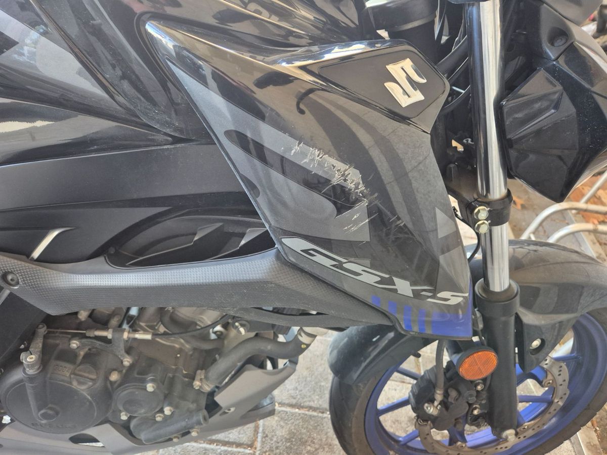 스즈키 GSX S 125 4